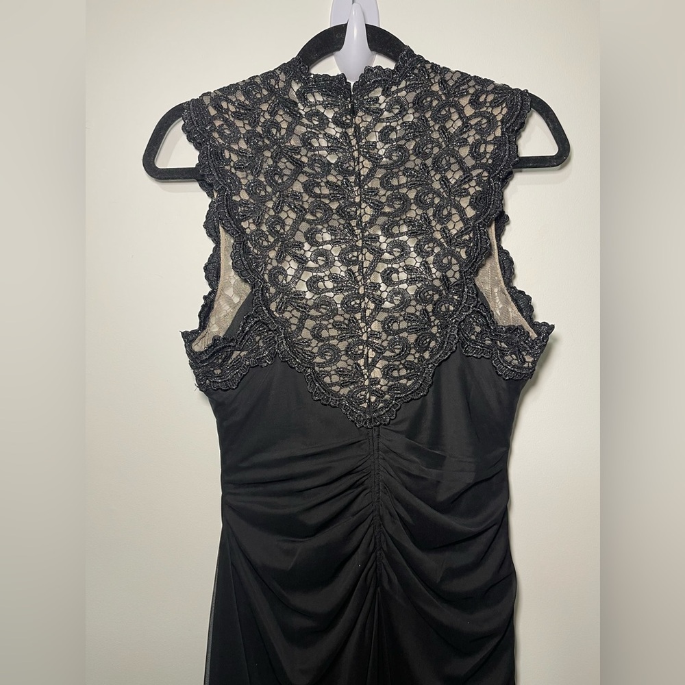 Xscape Women’s Black Lace-Top Maxi Ruched Evening Gown Dress in 12 - Picture 10 of 10